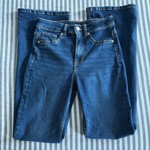NWOT H&M Divided Flared High Jeans Size 4